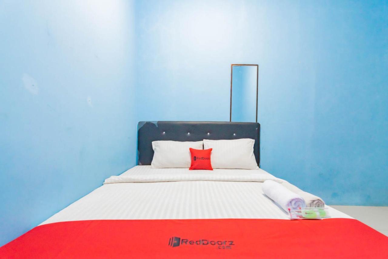 Reddoorz Syariah At Jl Pangeran Hidayatullah Cianjur Hotel Ngoại thất bức ảnh
